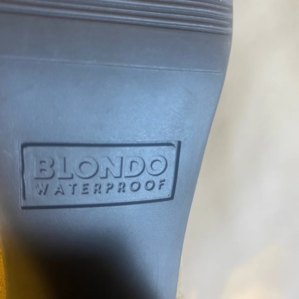 $179 NEW BLONDO Sadie Waterproof Bootie Taupe Suede Size 10 BLOCK HEEL SQAURE - Picture 11 of 14